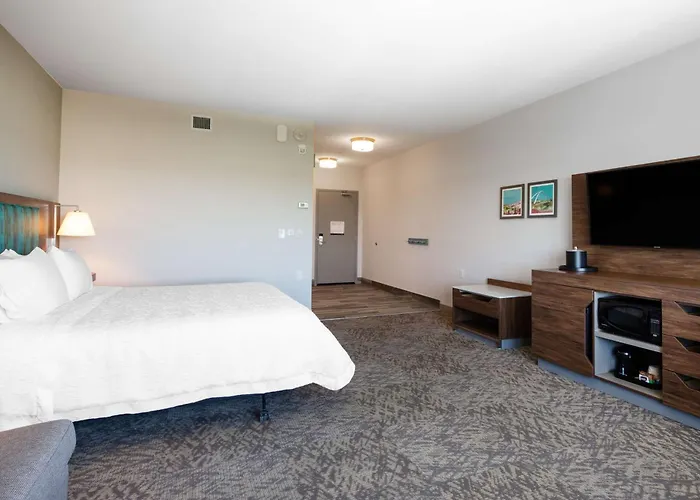 Hampton Inn & Suites Edmonton St. Albert, Ab